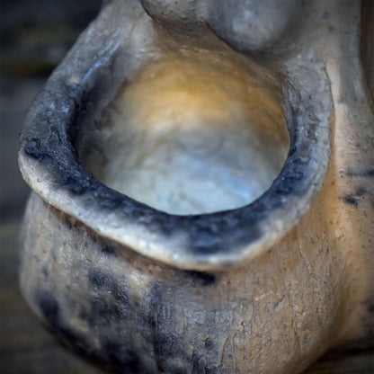 Ceridwen Skulptur aus Keramik, Kessel Altarfigur mit Gabenschale für Rituale, keltische Hüterin der Wandlung, Unikat SKU337