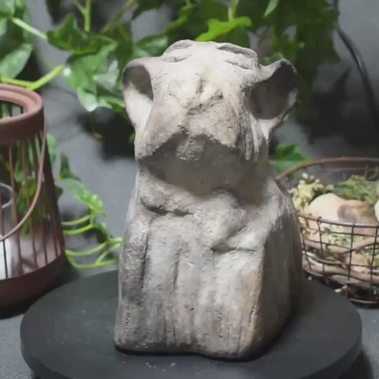 Handgefertigte Rauchbrand-Tonskulptur – Primat: Vom Affen zum Menschen | Krafttier der Leichtigkeit Art.Nr. SKU040