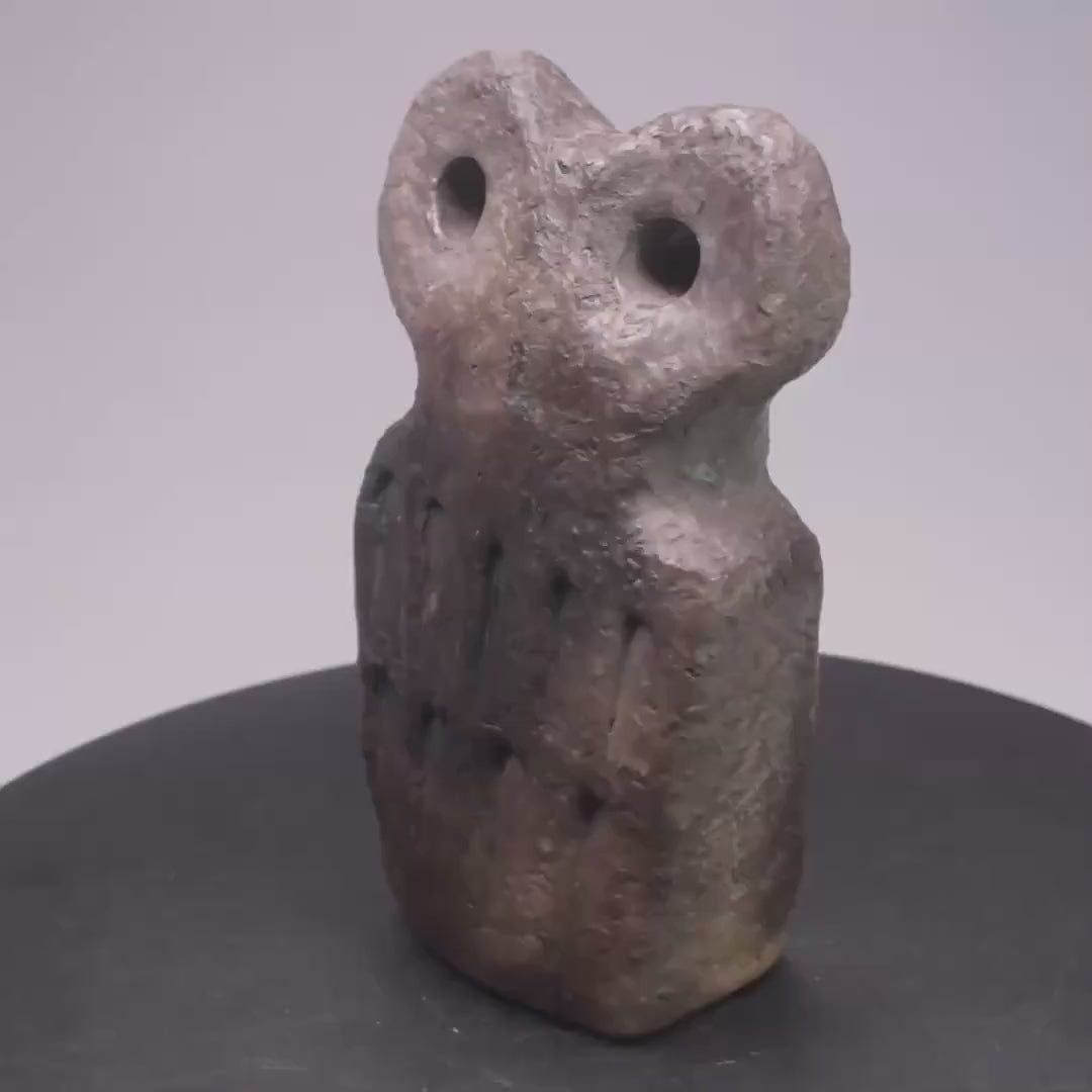 Handgefertigtes Eye Idol für individuelles Wohnambiente - Einzigartiges Tel Brak Replikat für deine spirituelle Dekoration