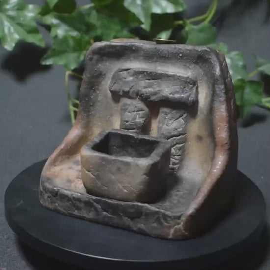 Rückfluss-Räucherkegelhalter Stonehenge – Rauchbrandkunst & Ritualkraft - 2 in 1 Räuchergefäß, Art.Nr.: RÄH024